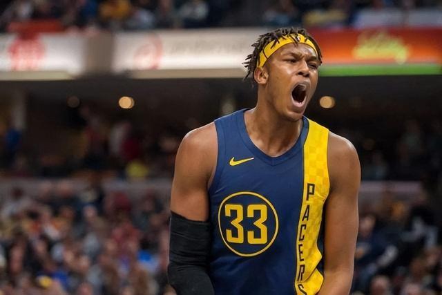 韩德君17分辽宁胜广州 郭艾伦领取冠军戒指